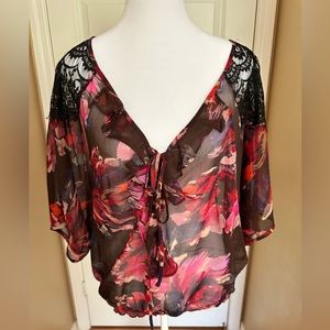 Cache size M floral multicolor print